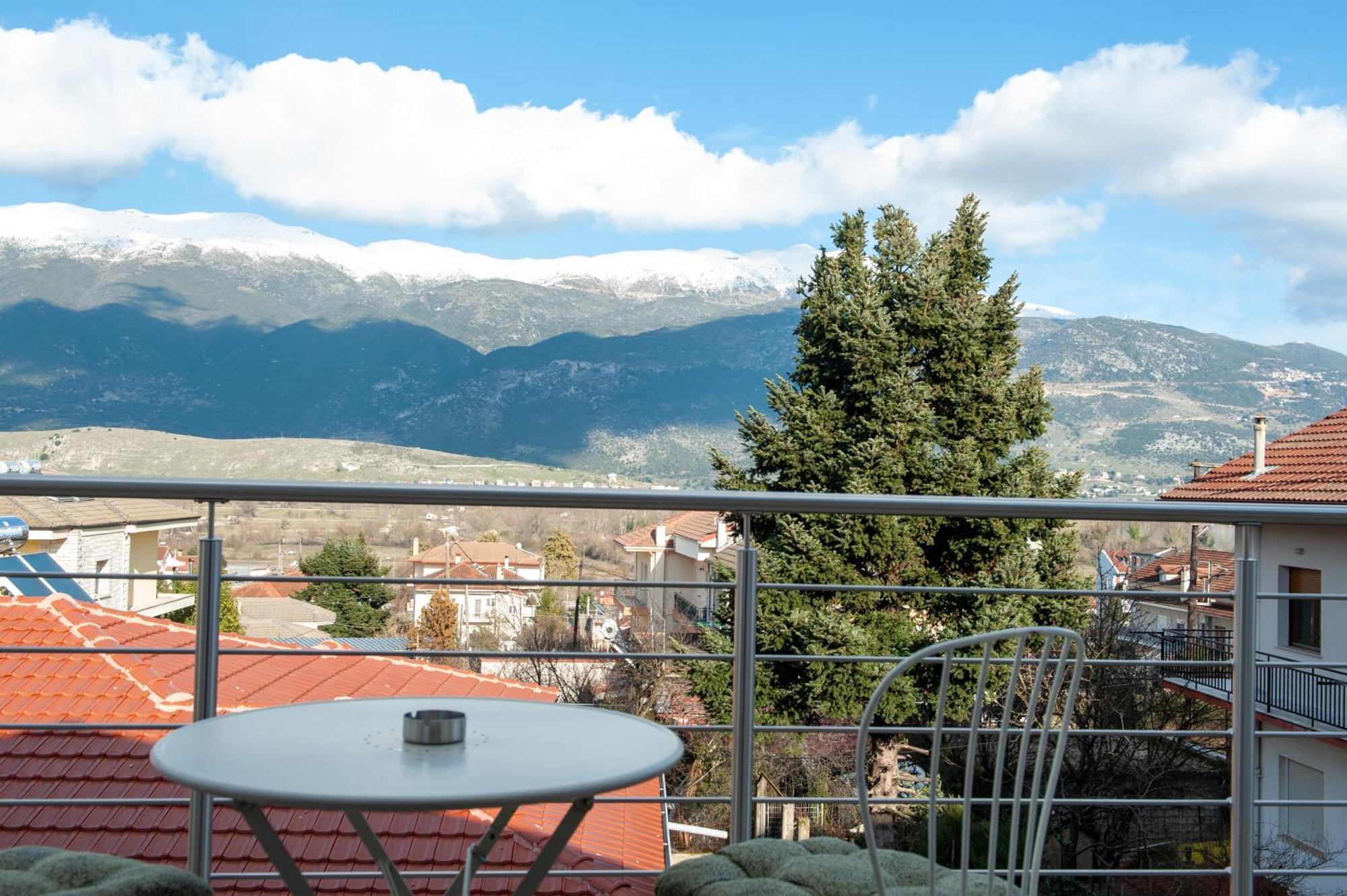 Lovely Guesthouse - 58M2 Mountain View Янина Екстериор снимка